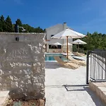 Mikic Villa *